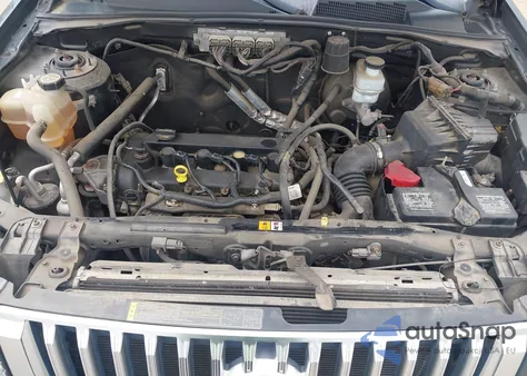 2009 Mercury Mariner Premier z USA, uszkodzony, nr VIN 4M2CU87719KJ13048